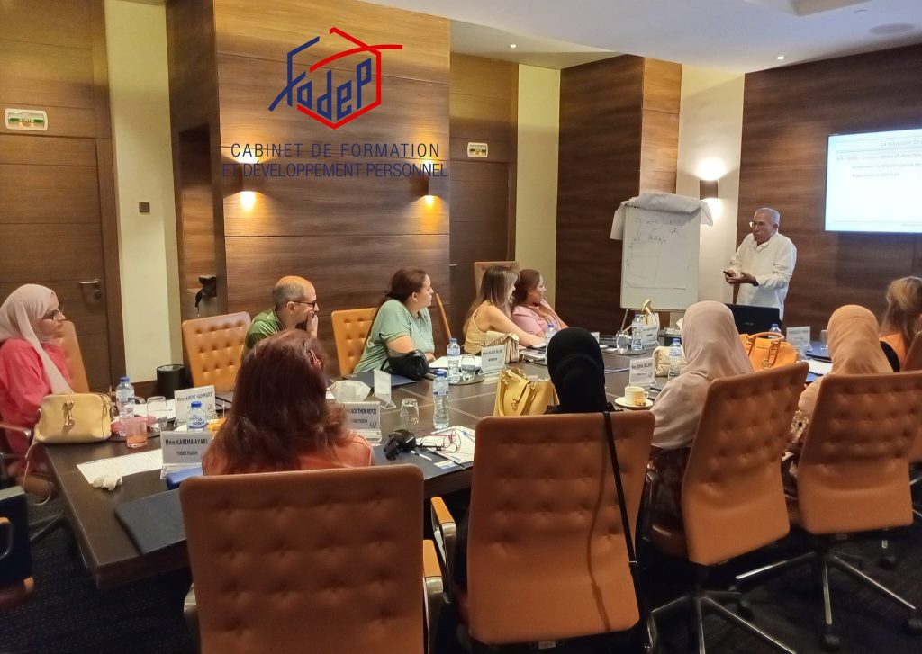 La gestion de trésorerie (ou cash management) consiste à superviser, analyser et optimiser les flux financiers d'une entreprise (encaissements et décaissements) pour garantir sa liquidité à court terme et sa rentabilité. Elle assure le maintien d'un équilibre financier en prévoyant les mouvements, couvrant les dépenses courantes et plaçant les excédents.